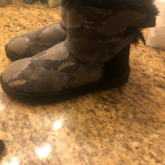 Ugg Australia Boots - Picture 5 of 6